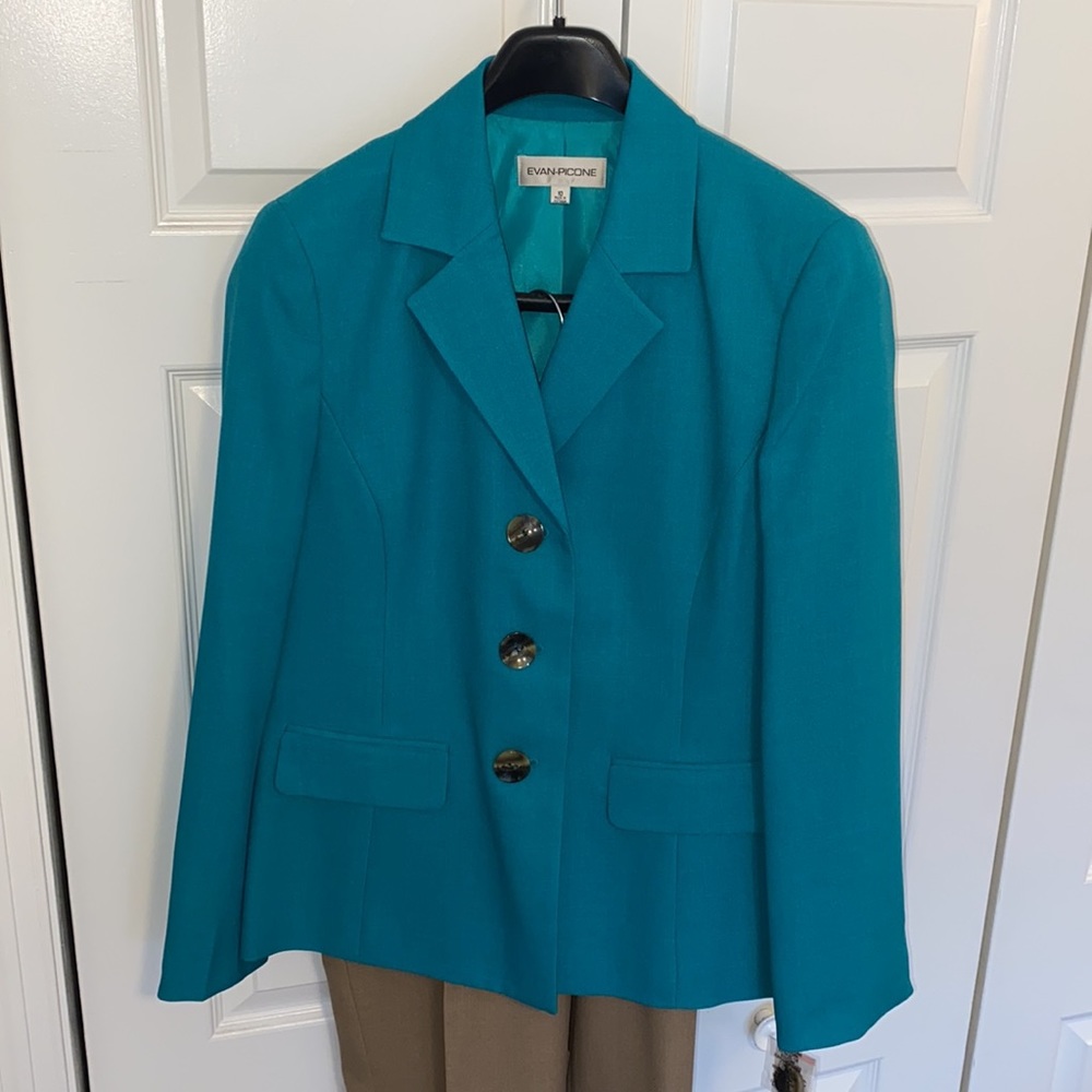 New with Tags!! Evan Picone Suit set
